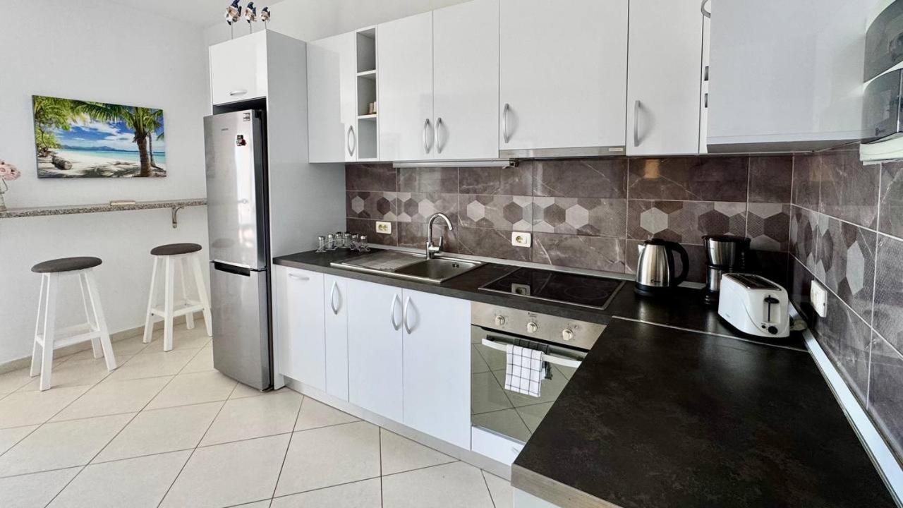 Del Mar Sea View Apartment Σαράντα Εξωτερικό φωτογραφία